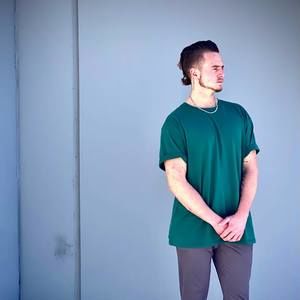 Meet your Posher, Travis